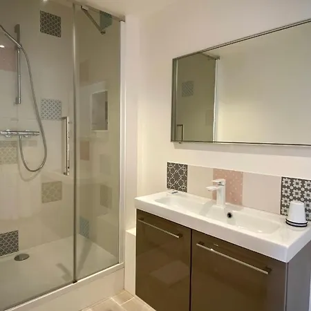 A L'oree Du Cagire 3*