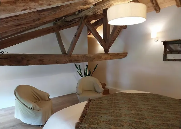 A L'oree Du Cagire Bed & Breakfast