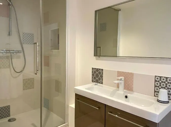 A L'oree Du Cagire 3*